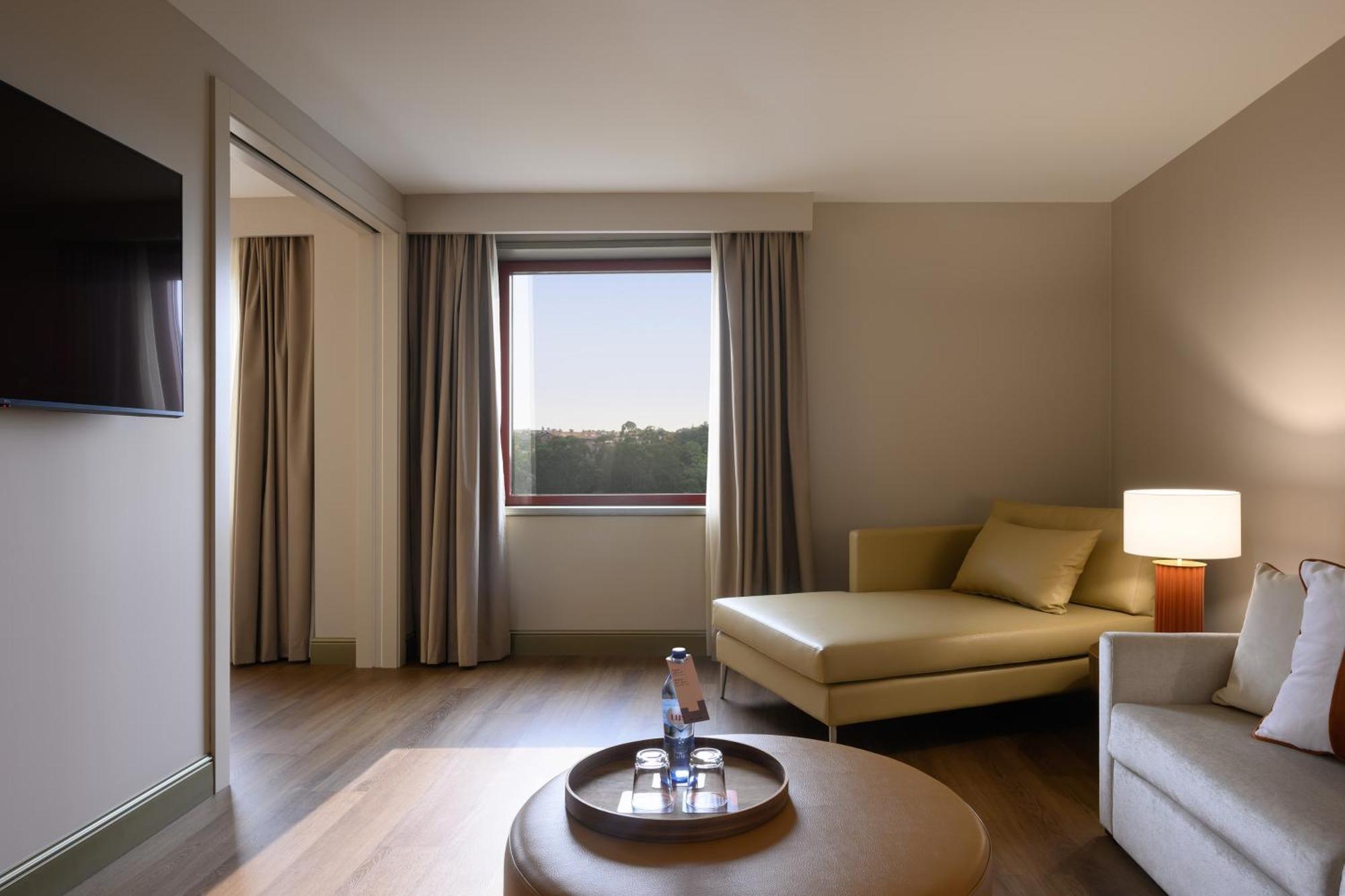 Hotel Coimbra Aeminium, Affiliated By Melia Экстерьер фото